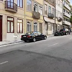 - - 8 * Πόρτο