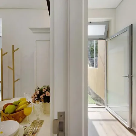 Appartement - - 8 *